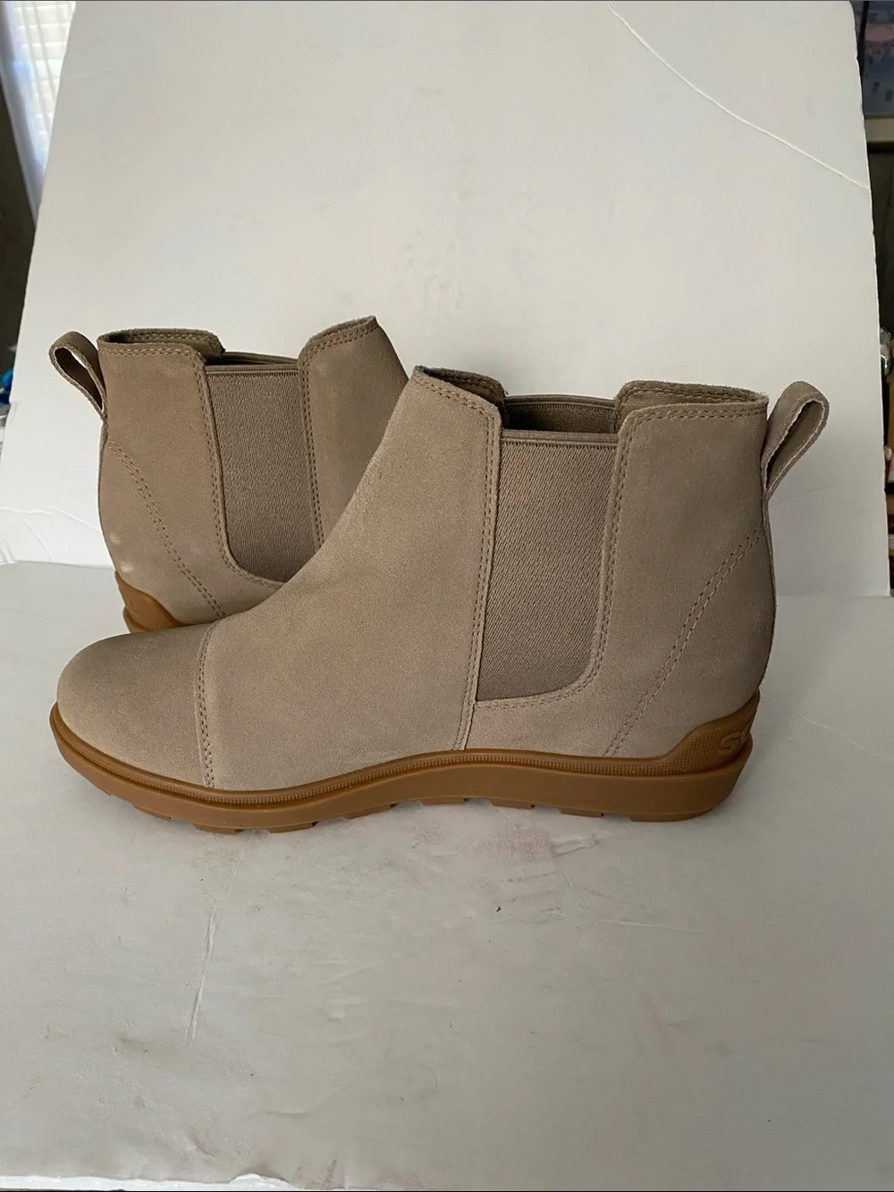 Sorel Women’s Evie II Chelsea - Omega Taupe Suede Leather